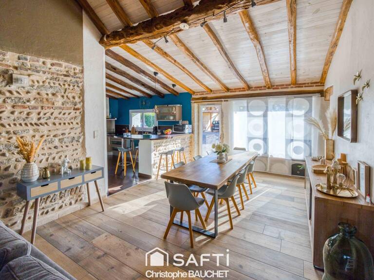 Ferme rénovée à Attignat — photo 1