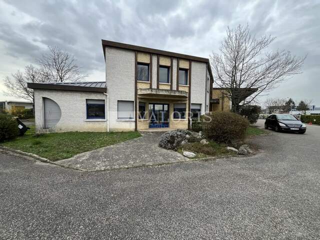 LOCAL D'ACTIVITE - ATELIER à LOUER — photo du bien