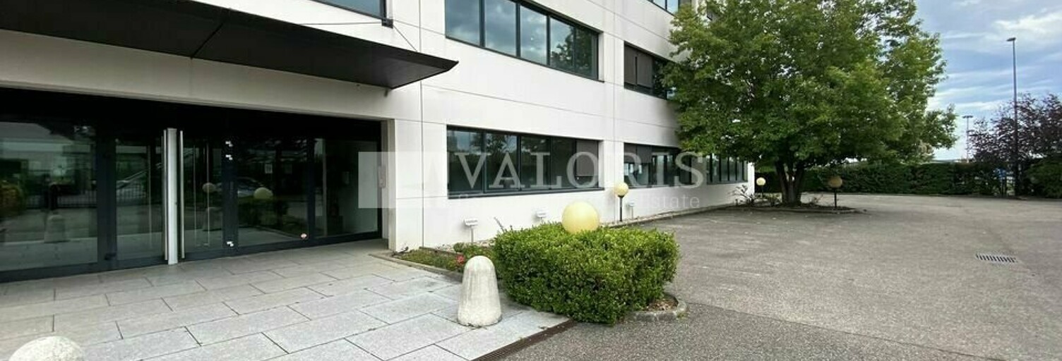 Bureau  163 m² à louer à Bron (69500)
