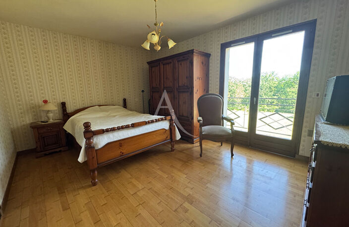 Maison L Isle Jourdain de type T5 — photo 5