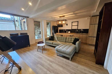 Appartement 3 pièces 832 €