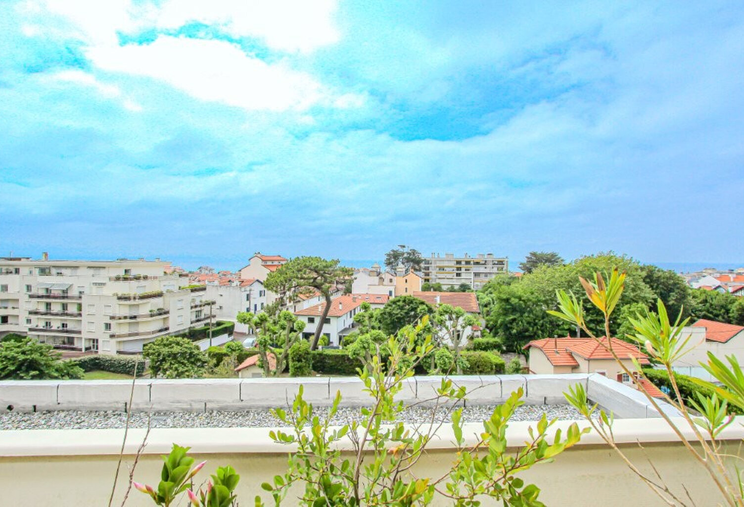 BIARRITZ - QUARTIER BEAURIVAGE VUE OCÉAN  - ÉTAGE ÉLEVÉ — photo 1