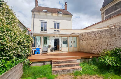 RARE  Au coeur de Marines, élégante maison familiale de caractère avec jardin et dépendance — photo du bien