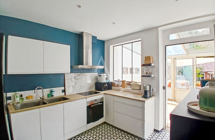 RARE  Au coeur de Marines, élégante maison familiale de caractère avec jardin et dépendance — photo 4