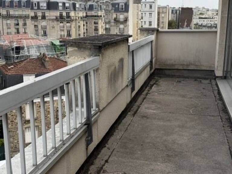 DEUX PIECES AVEC TERRASSE CAVE ET PARKING — photo 1