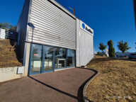 AUXERRE ZONE COMMERCIALE DES CLAIRIONS - 100M² - 5 PARKINGS — photo 2