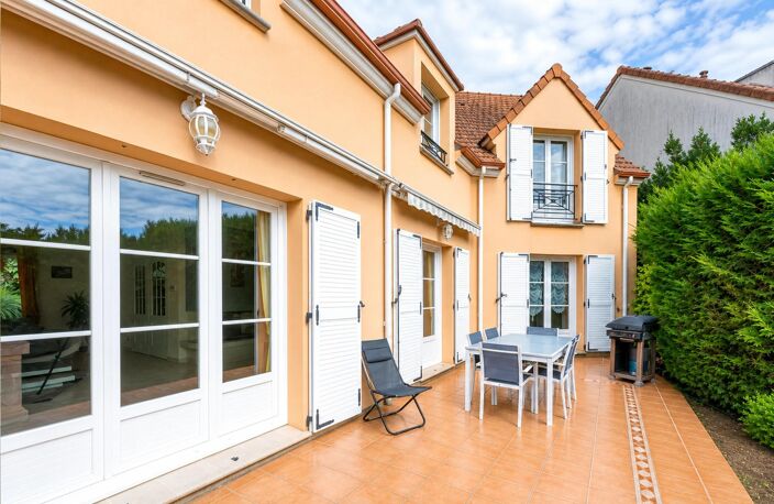 Maison familiale avec piscine — photo 3