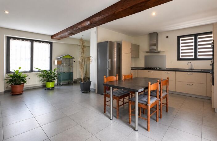 Maison mitoyenne plein bourg, fort potentiel — photo 2