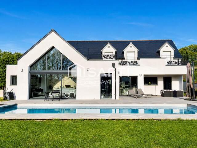 Villa d'exceptions avec piscine dans un cadre paisible — photo du bien