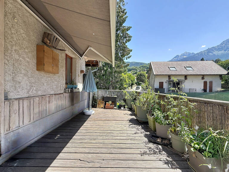 19 Route du Bourg - T3 meublé en duplex de 46,43 m2 (surface habitable 64 m2 de surface au sol) — photo 1