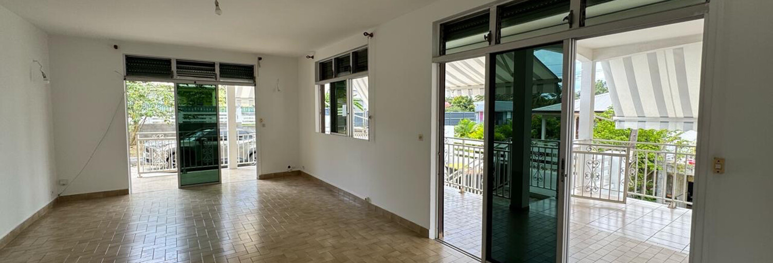 Maison 4 Pièces 90 m² à louer à Les Abymes (97139)