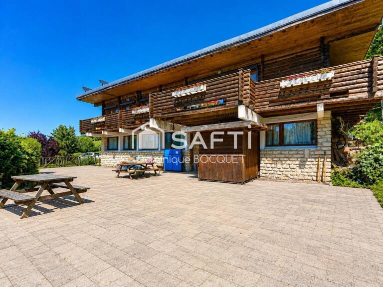 Rare à Villard-de-Lans  Appartement de 154 m² avec terrasse de 300 m² dans un chalet de montagne, à 5 mn du centre. — photo 1