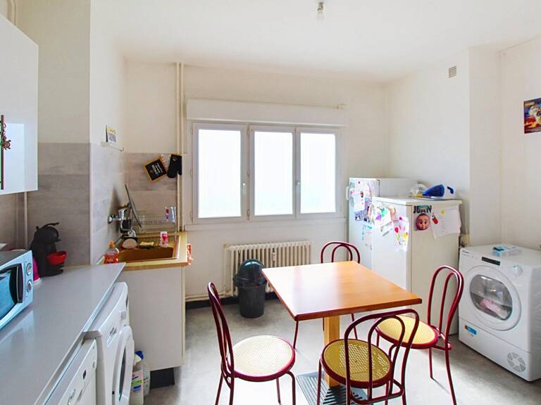 Appartement spacieux à Montceau-les-Mines, calme et pratique — photo 1