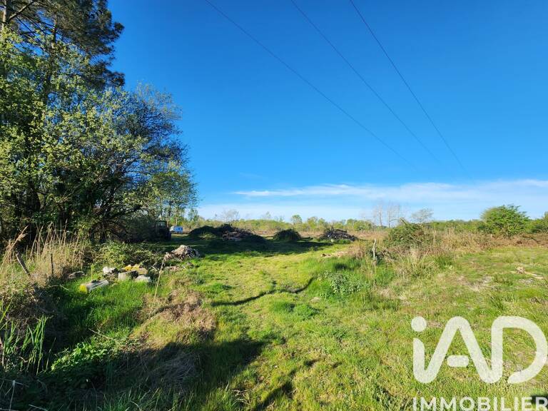 Vente Terrain 21 370 m&sup2; — photo 1