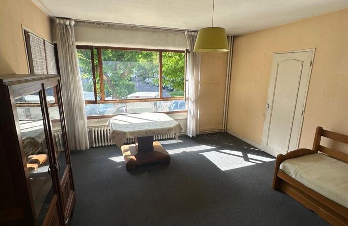 T2 avec loggia et cave  À rénover — photo 5
