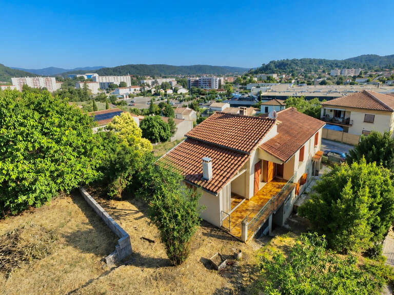 Maison T6 avec Garage, Terrasse et Terrain — photo 1