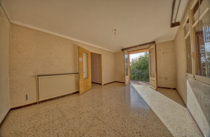 Maison T6 avec Garage, Terrasse et Terrain — photo 4
