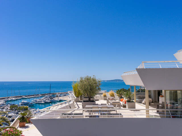 Vue mer panoramique   4 pièces d'exception avec terrasse d'a — photo du bien