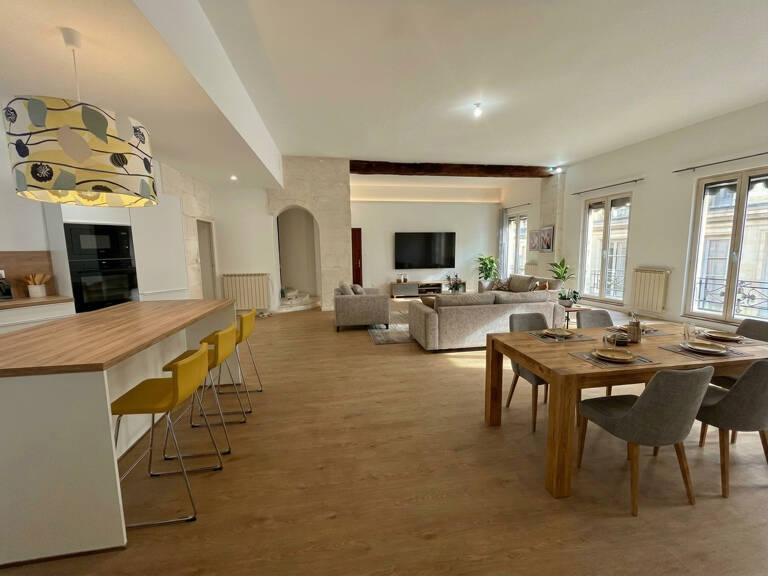 À deux pas des Arènes de Nîmes   Appartement bourgeois de 180 m2 — photo 1