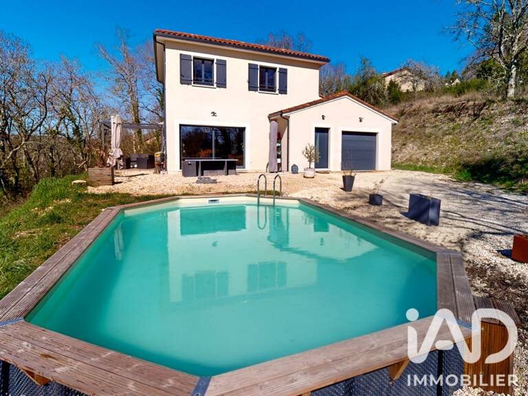 Vente Maison/villa 8 pièces — photo 1
