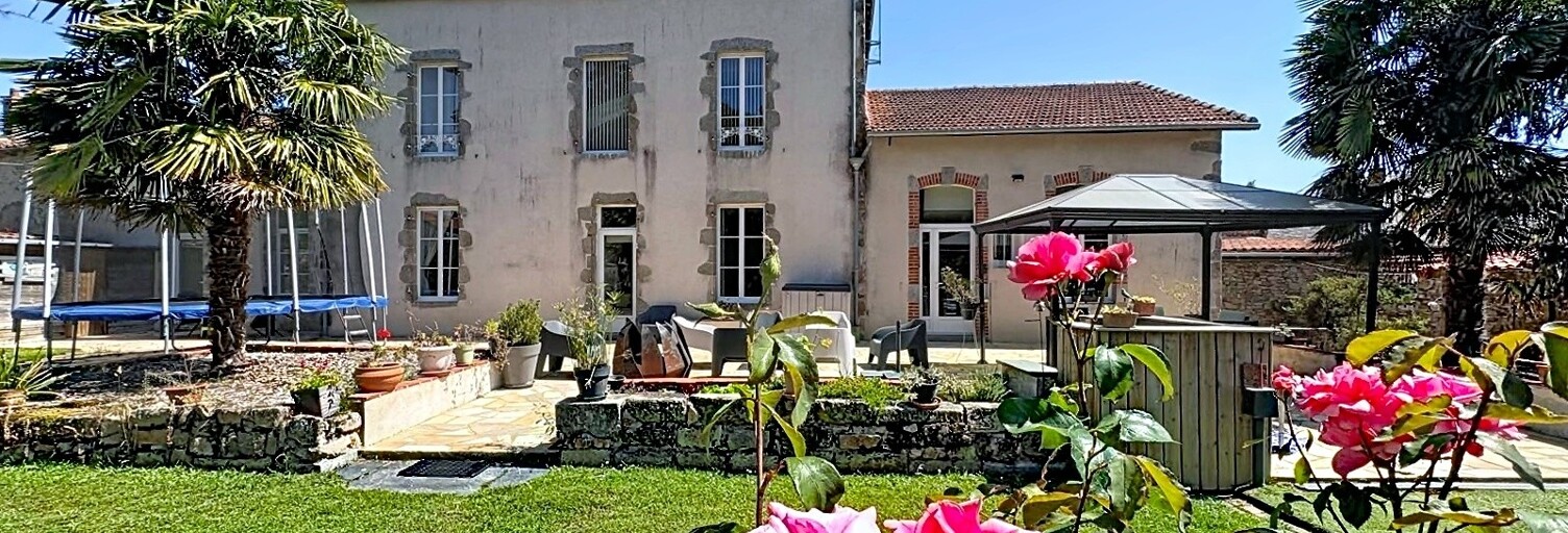Maison 6 Pièces 249 m² à vendre à Voulmentin (79150)