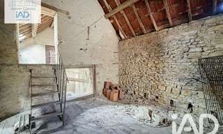 Immeuble  400 m² à vendre à Saint-Pierre-le-Moûtier (58240)