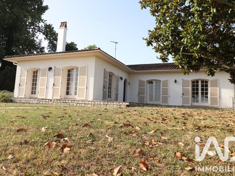 Vente Maison/villa 8 pièces — photo 1