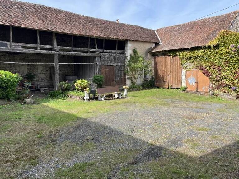 Maison en pierre de 5 pièces principales — photo 1