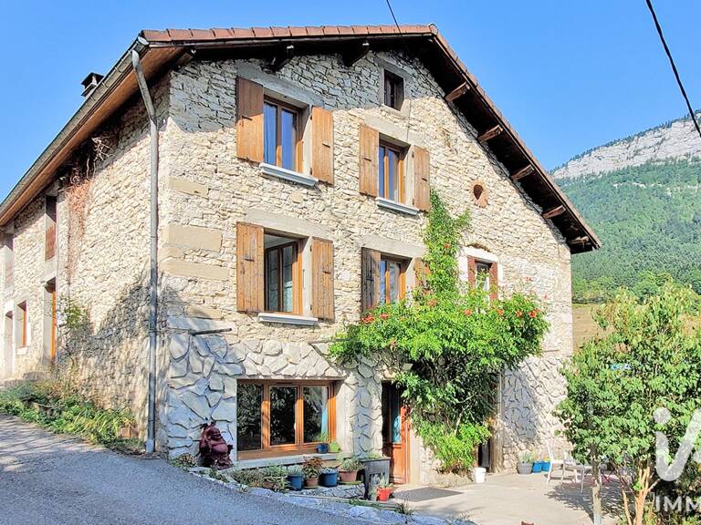 Vente Maison de village 9 pièces — photo 1