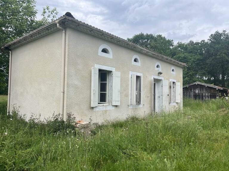 Maison en pierre de 3 pièces principales — photo 1
