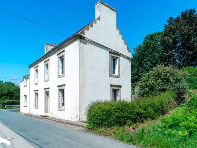 Maison en pierre de 5 pièces principales — photo du bien