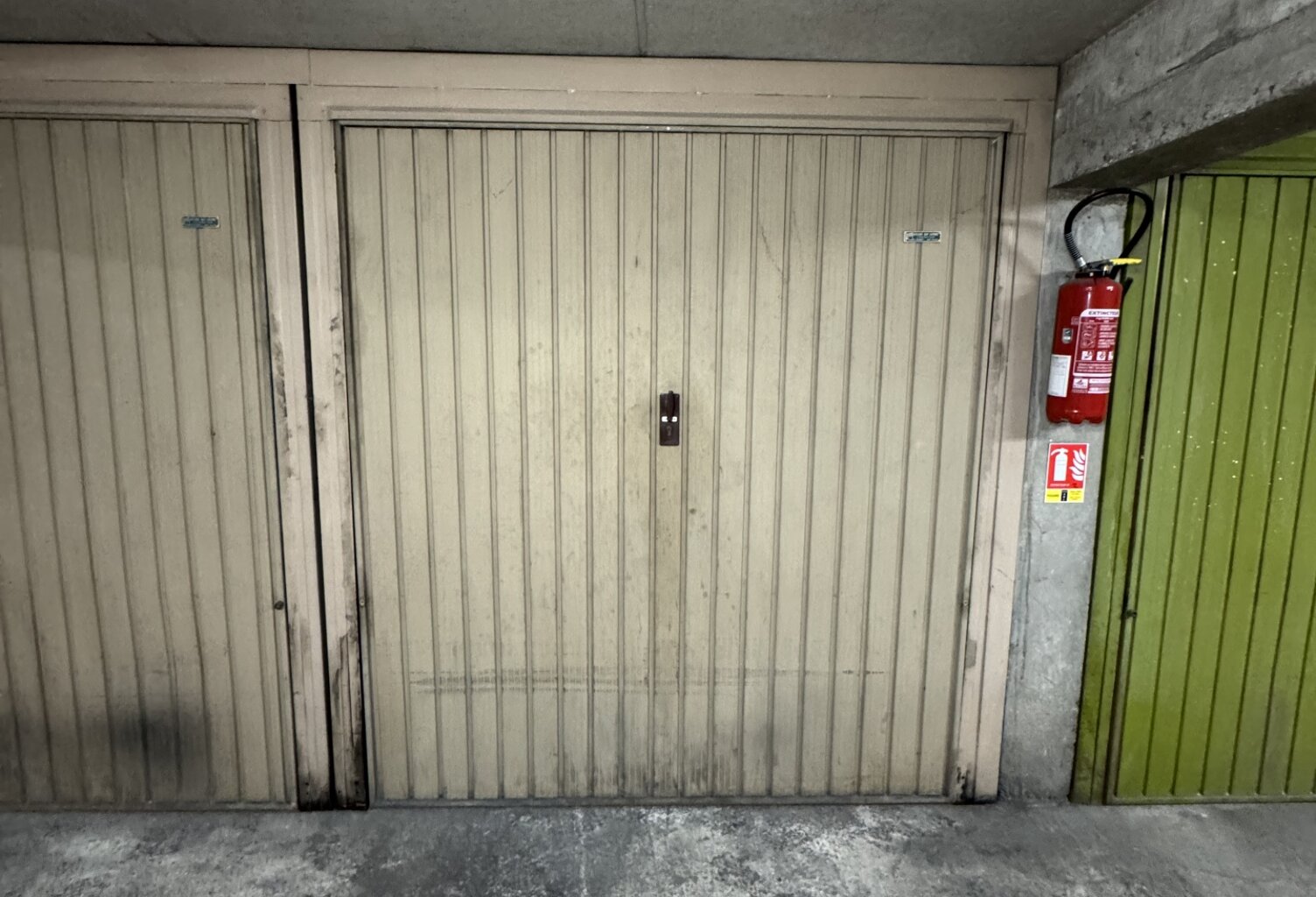 Vente Garage 14 m&sup2; — photo 1