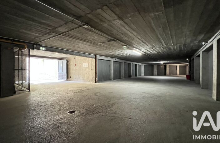 Vente Garage 43 m&sup2; — photo 3