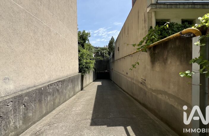 Vente Garage 86 m&sup2; — photo 2