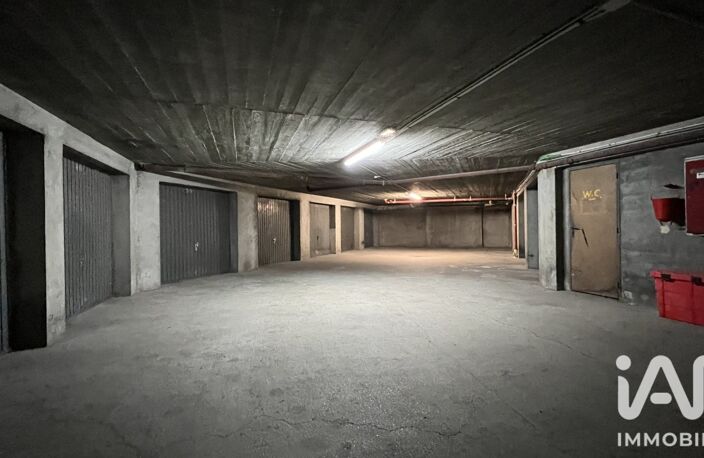 Vente Garage 86 m&sup2; — photo 4