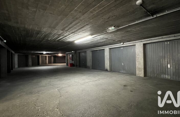 Vente Garage 86 m&sup2; — photo 5