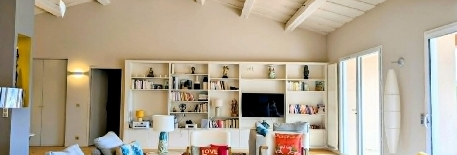 Maison 8 Pièces 280 m² à vendre à Pierrefeu-du-Var (83390)