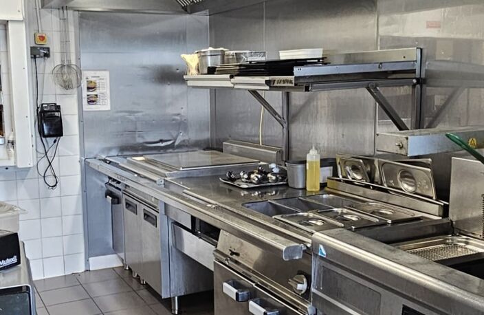 Vente Boutique/Local commercial 480 m&sup2; — photo 4