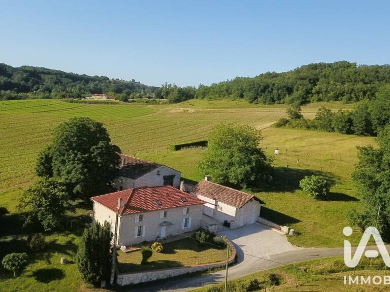 Vente Maison traditionnelle 9 pièces — photo 1