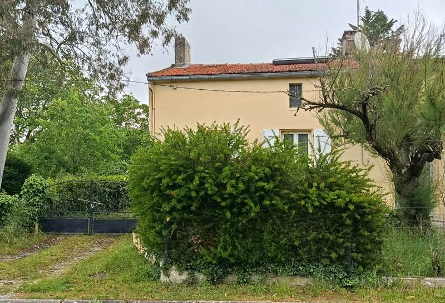 Maison en pierre de 4 pièces principales — photo 1