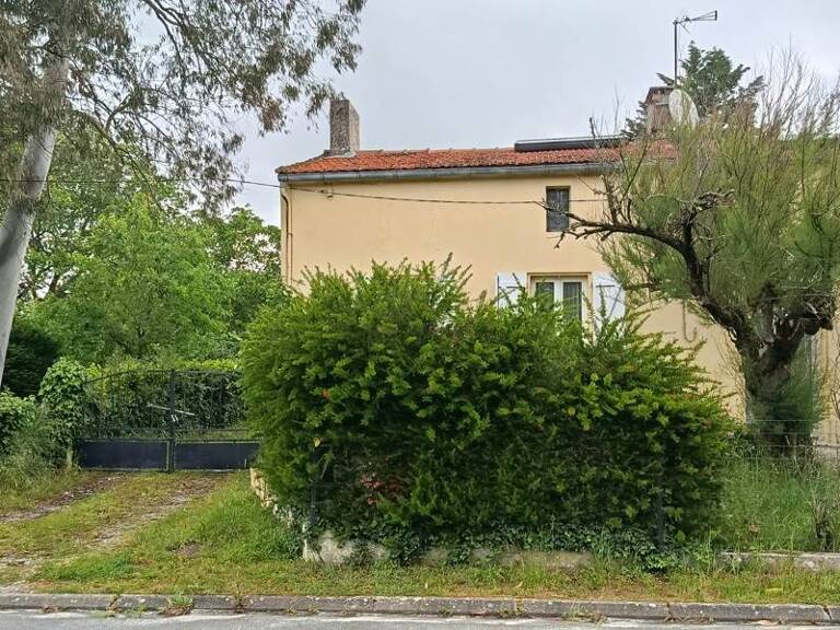 Maison en pierre de 4 pièces principales — photo 1