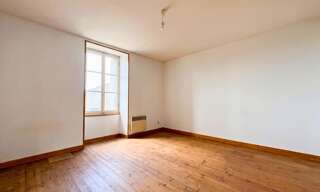 Immeuble   m² à vendre à Jonzac (17500)