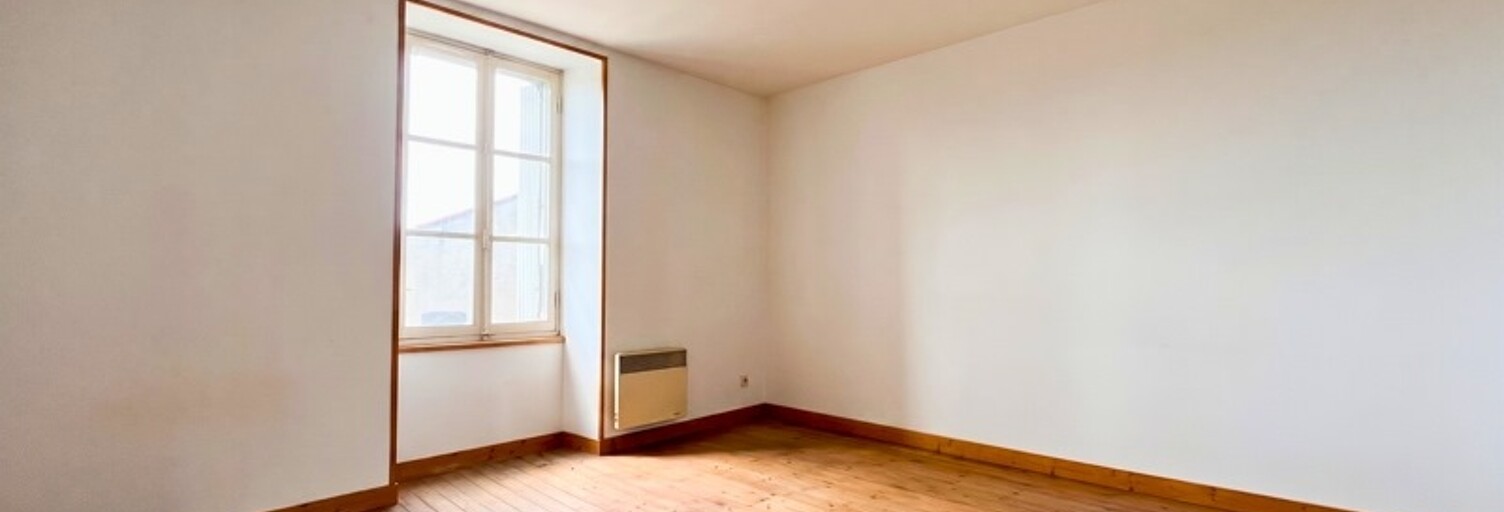 Immeuble   m² à vendre à Jonzac (17500)