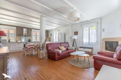 Maison 7 pièces 885700 €