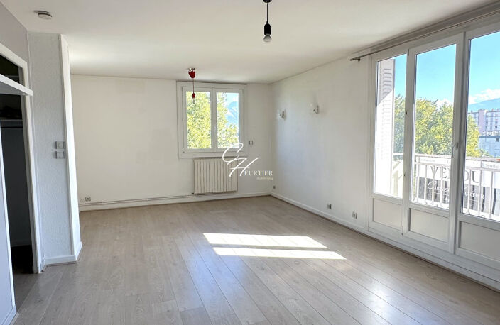 Grenoble - T3 de 64m² - Vue dégagée montagnes — photo 2