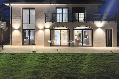 Maison 8 pièces 849000 €