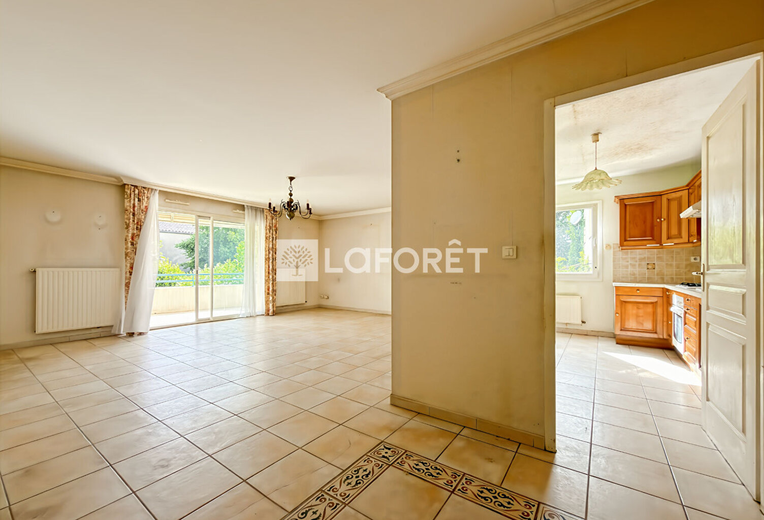 Appartement T4 avec terrasse à vendre à Valence — photo 1