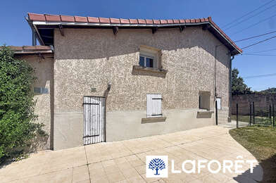 Appartement 3 pièces 900 €