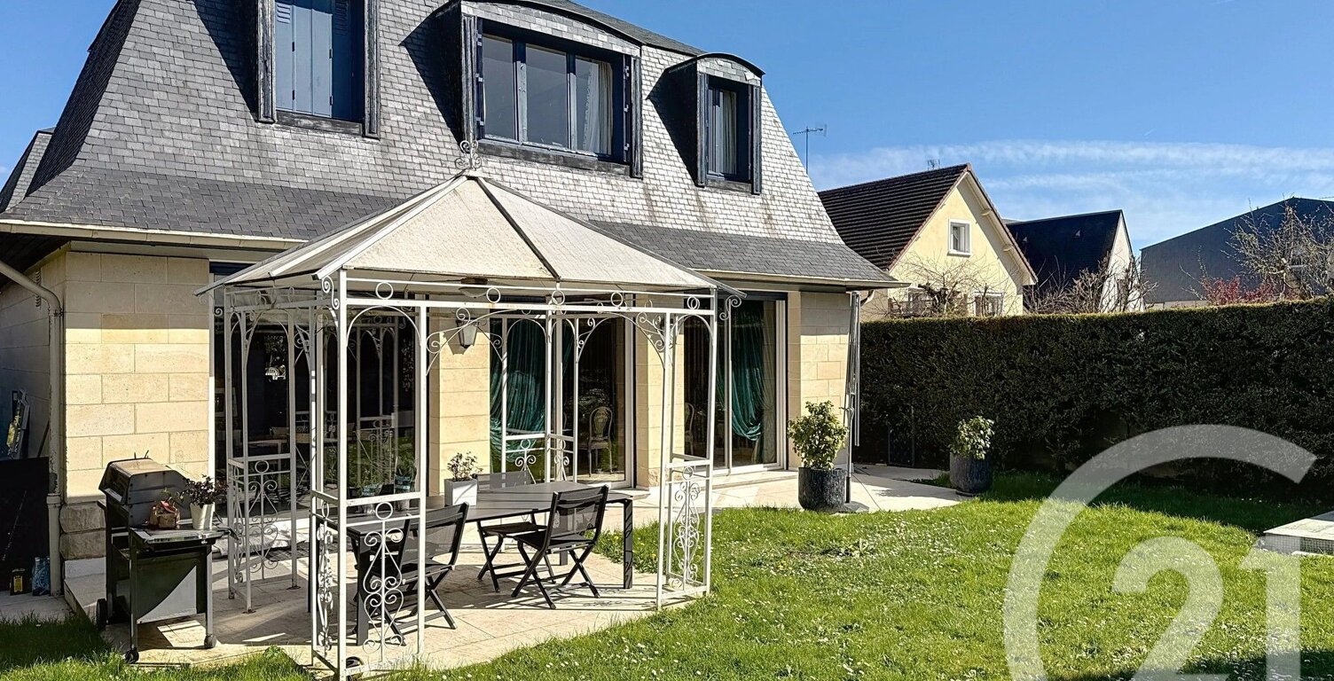 Vente maison 7 pièces 237 m² Thiais (94320) — photo 1