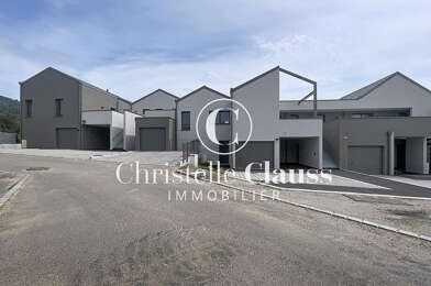 Immeuble  294300 €